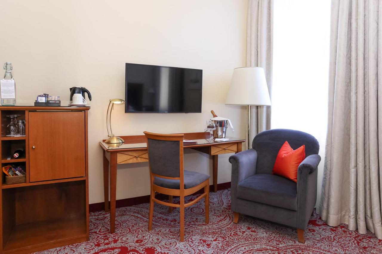 Hotel Kaiserhof Wien Luaran gambar