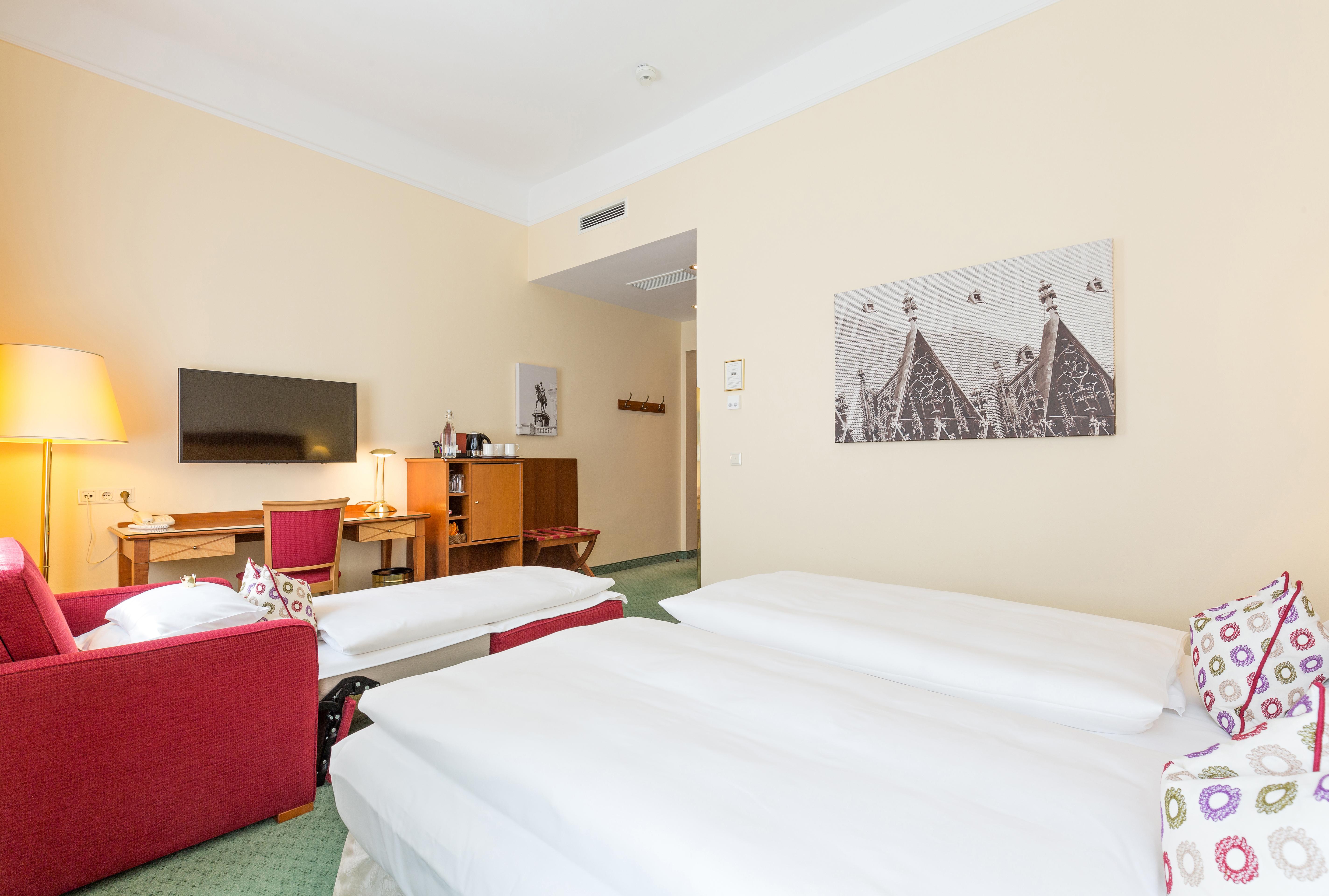 Hotel Kaiserhof Wien Luaran gambar