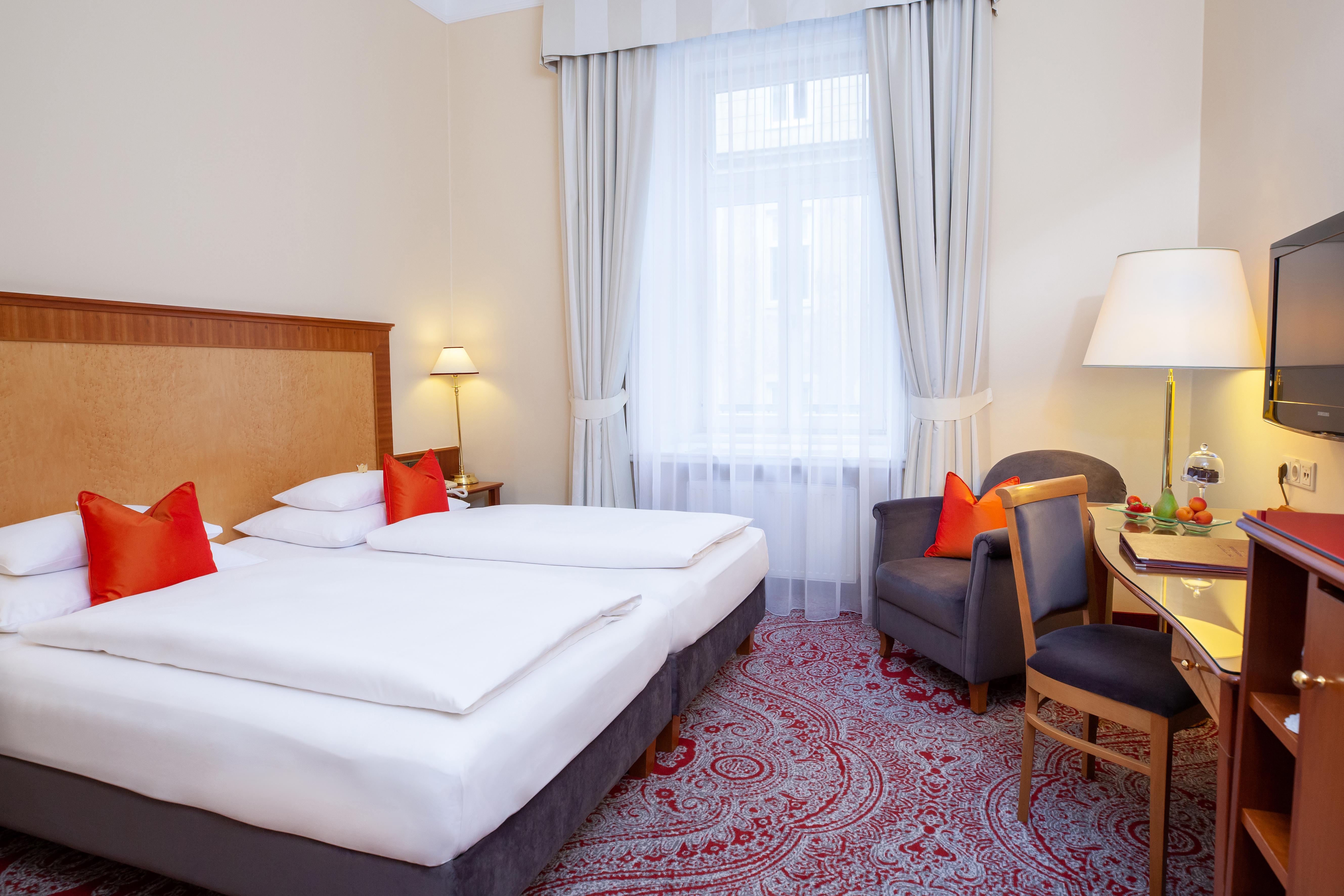 Hotel Kaiserhof Wien Luaran gambar