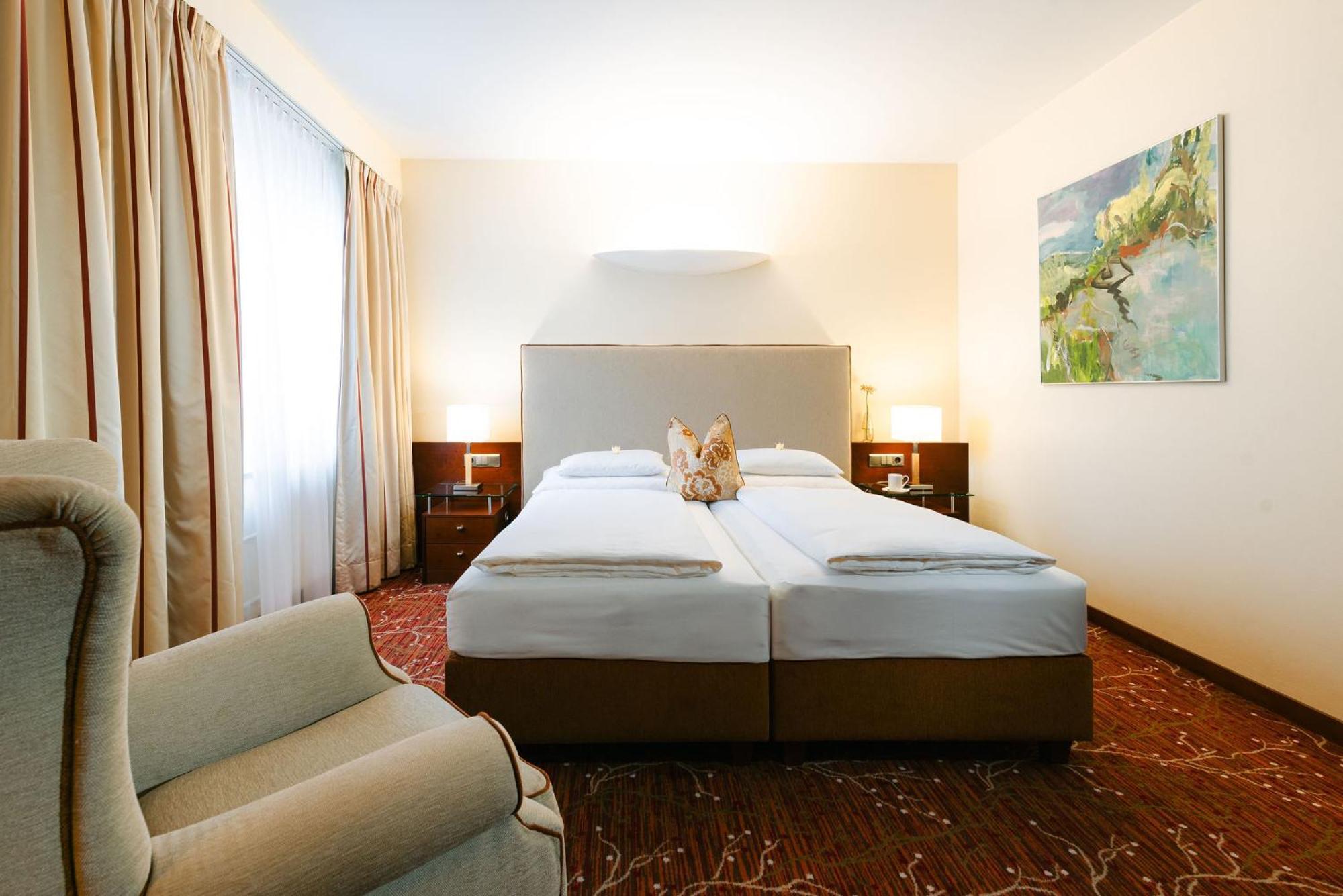 Hotel Kaiserhof Wien Luaran gambar