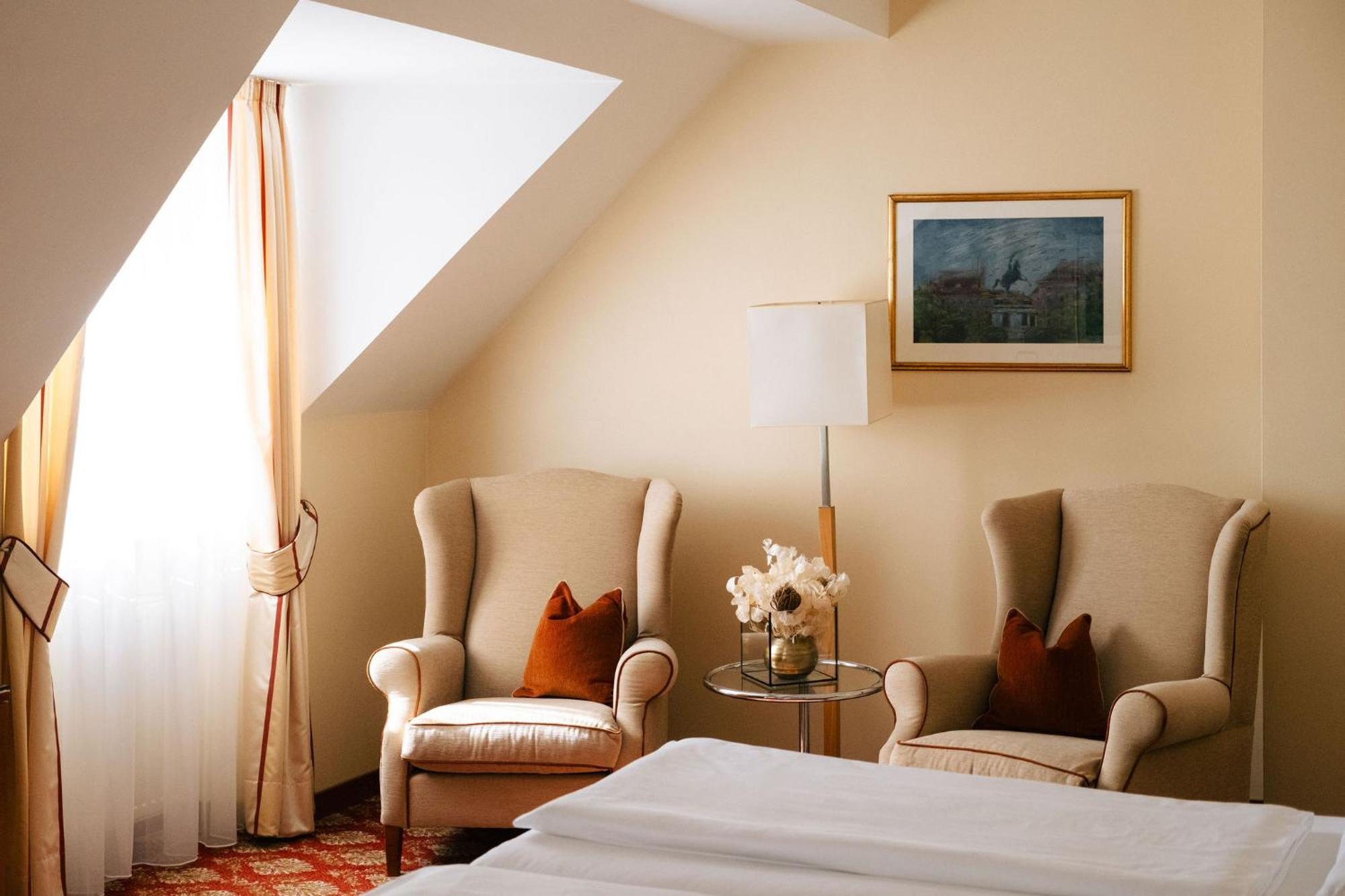 Hotel Kaiserhof Wien Luaran gambar