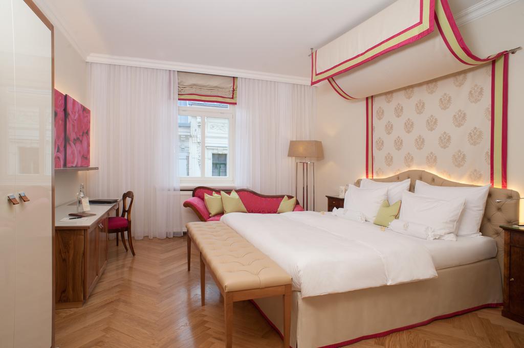Hotel Kaiserhof Wien Luaran gambar